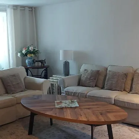Retreat - Sleeps 8 Near * Verneuil