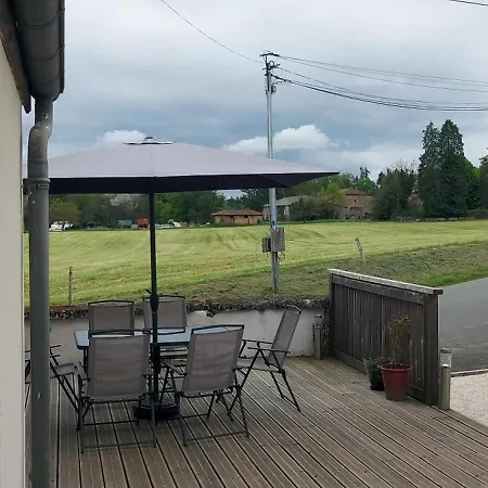 Retreat - Sleeps 8 Near بيت للعطل Verneuil (Charente)