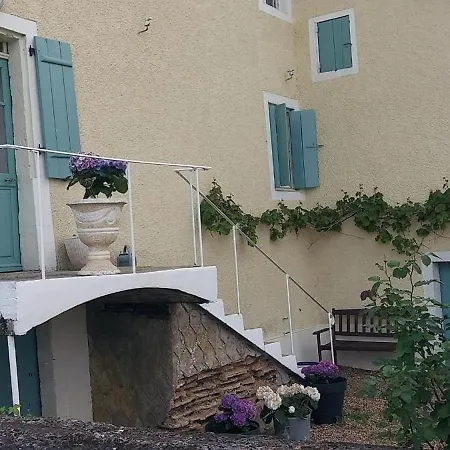 Nyaraló Retreat - Sleeps 8 Near Verneuil